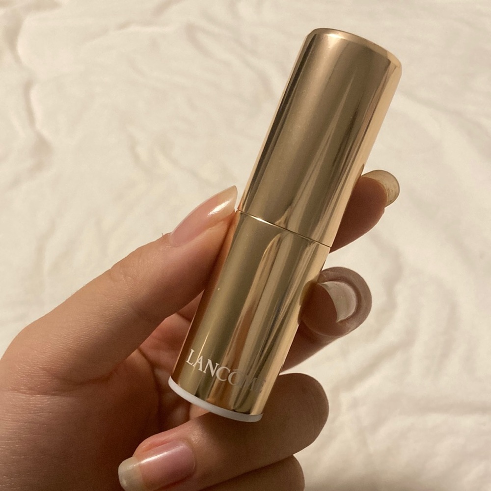 Lancôme mademoiselle Stands Out